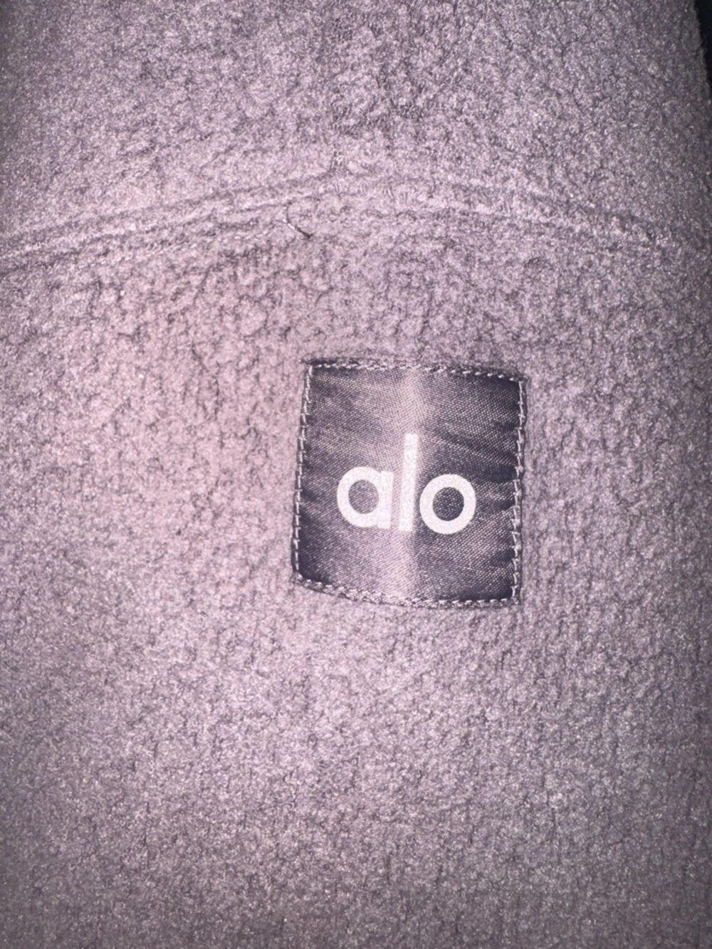 ALO Yoga purple dust Pullover size xs - Picture 6 of 9